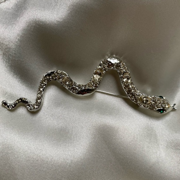 Vintage Jewelry - Vintage rhinestone snake brooch